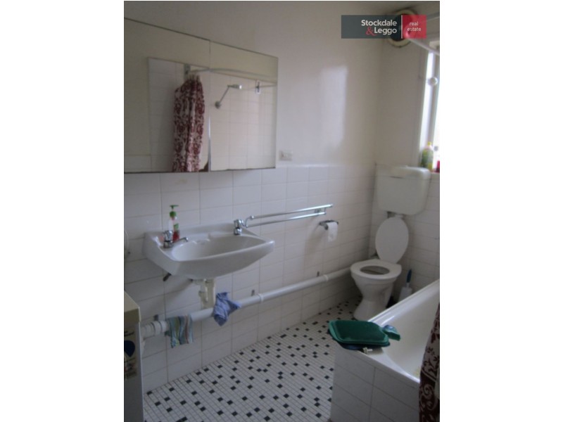 1/13 Passfield Street, Brunswick West VIC 3055