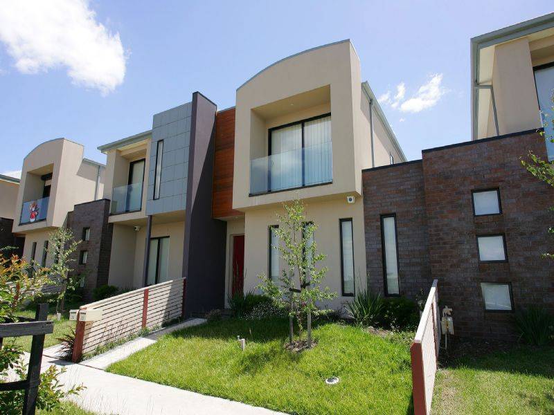 23 Orlando Drive, Roxburgh Park VIC 3064