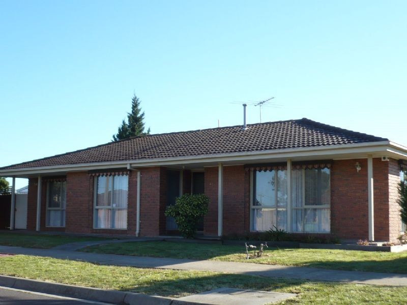 45 Rokeby Crescent, Craigieburn VIC 3064