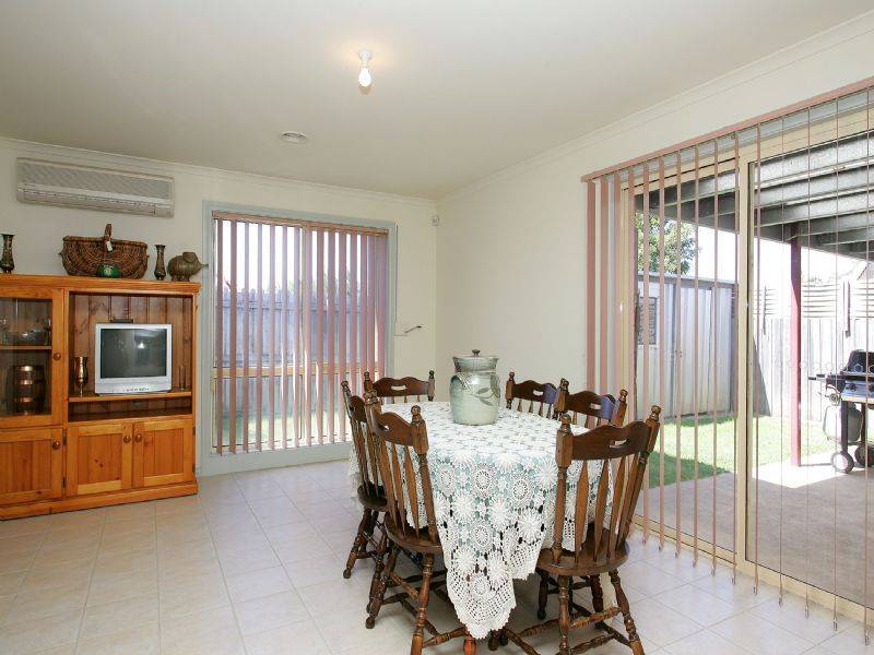 30 Serpens Court , Roxburgh Park VIC 3064