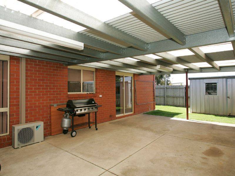 30 Serpens Court , Roxburgh Park VIC 3064