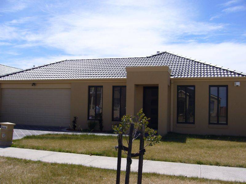 5 Upton Street, Roxburgh Park VIC 3064