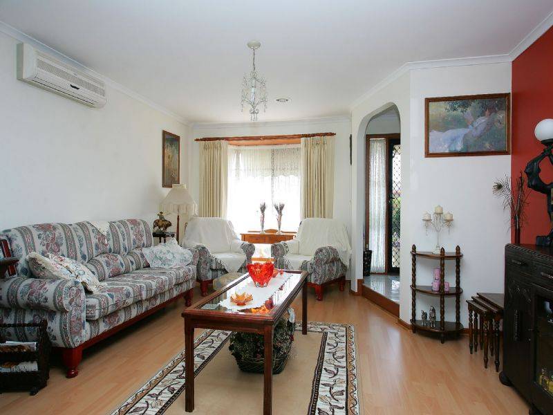 12 Longtown Court, Craigieburn VIC 3064