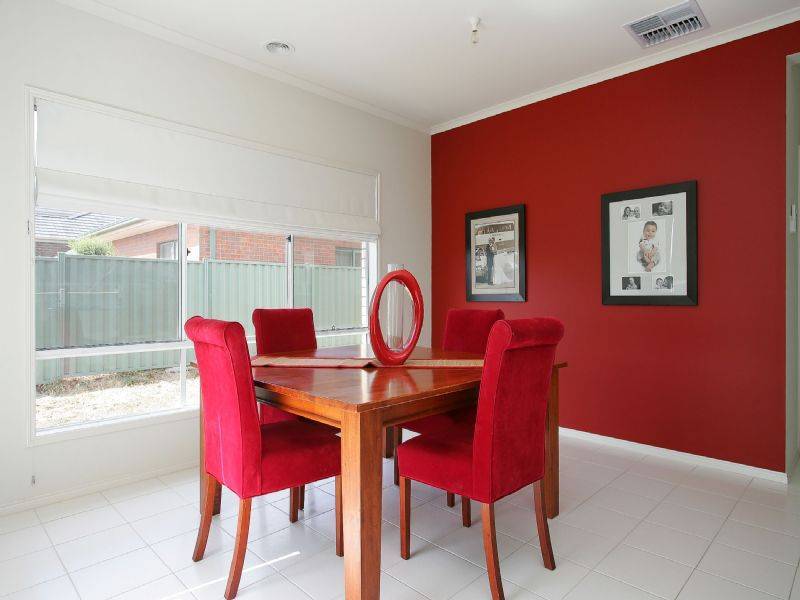 13 Swinburne Close, Craigieburn VIC 3064