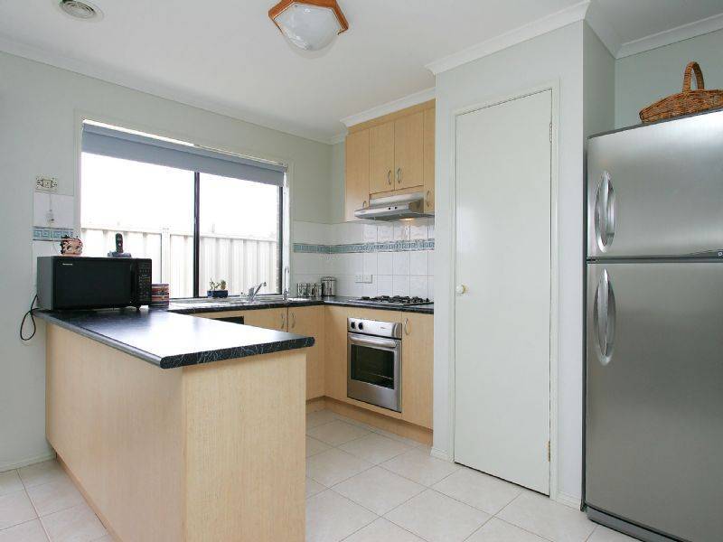 13 Botanic Rise, Craigieburn VIC 3064