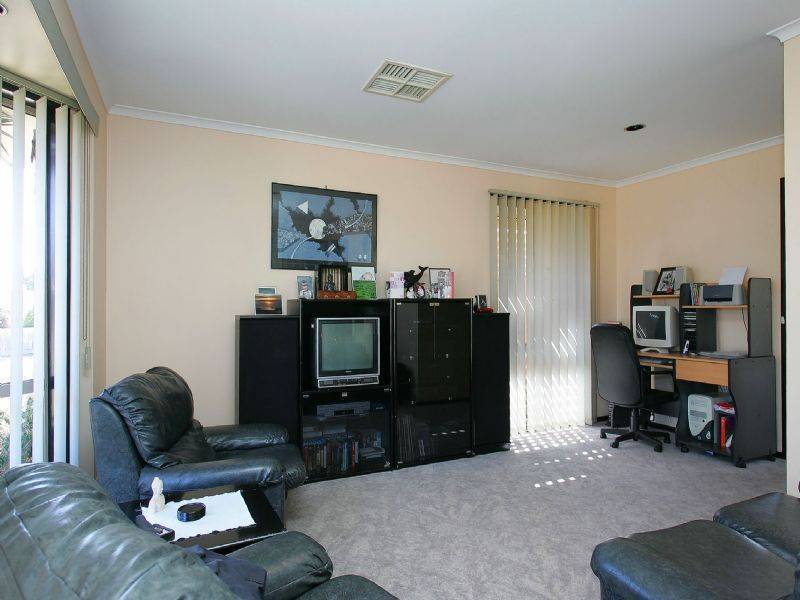 4 Plymouth Court, Craigieburn VIC 3064