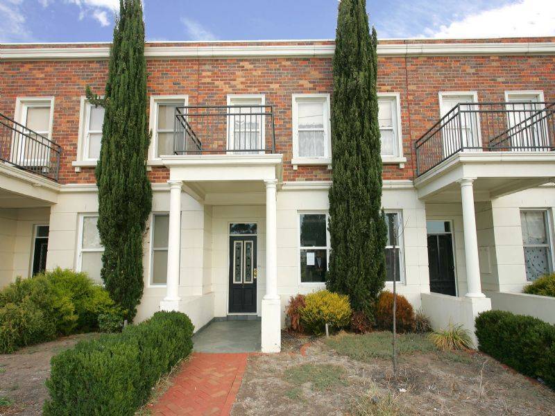 2 Richmond Terrace, Roxburgh Park VIC 3064