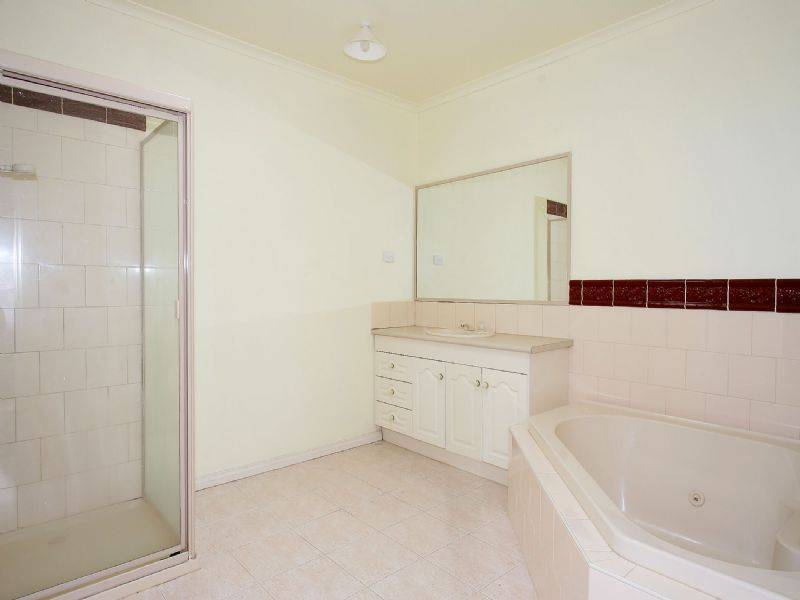 2 Richmond Terrace, Roxburgh Park VIC 3064