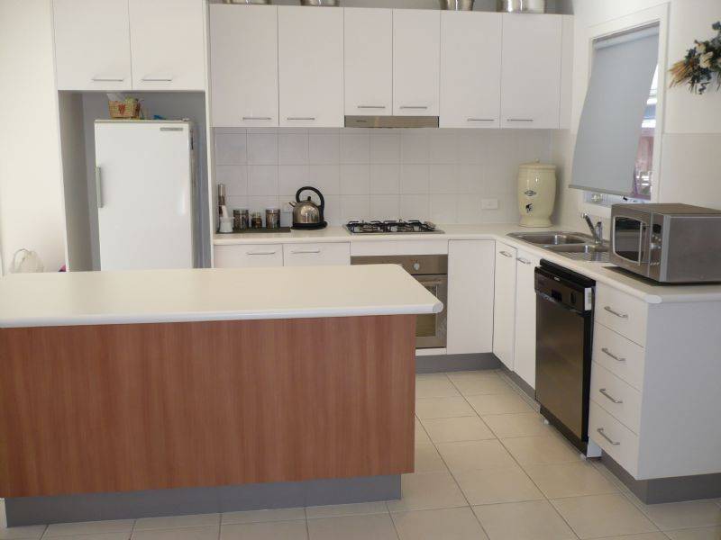 11 Portland Place, Roxburgh Park VIC 3064