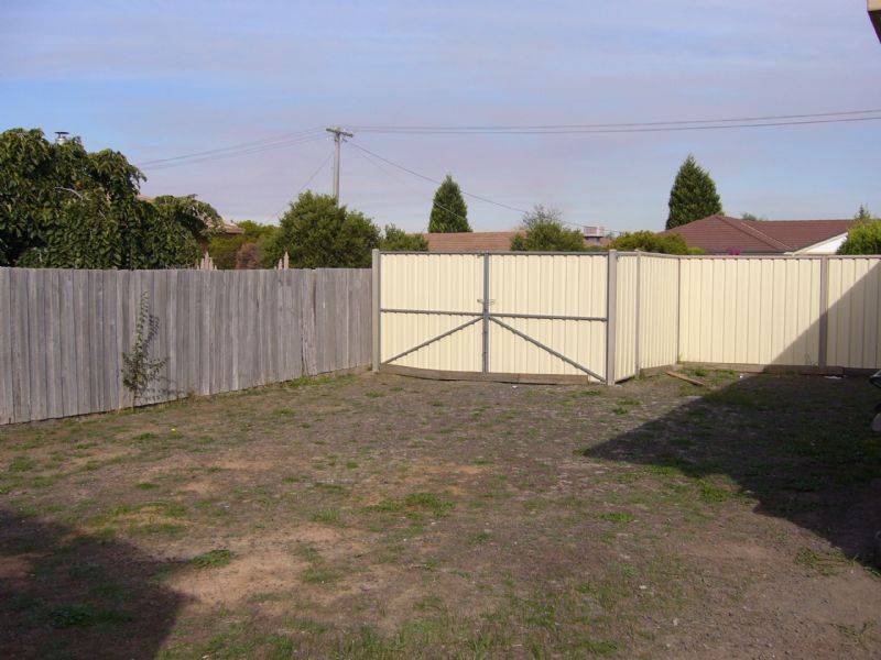 11 Abercarn Avenue, Craigieburn VIC 3064