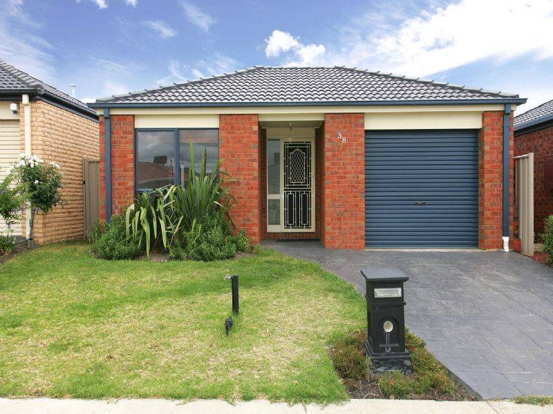 38 Parramatta Walk, Craigieburn VIC 3064