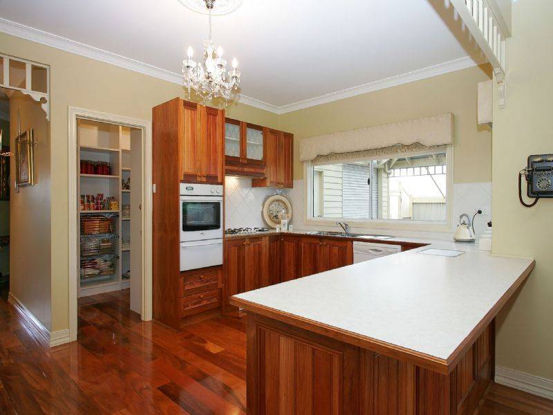 6 Sunset Court, Craigieburn VIC 3064