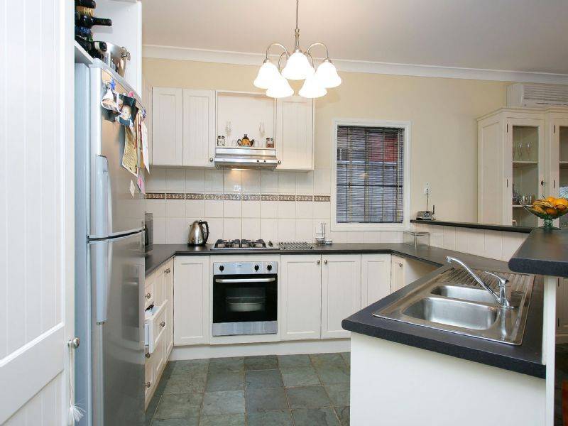 9 Parkstone View, Craigieburn VIC 3064