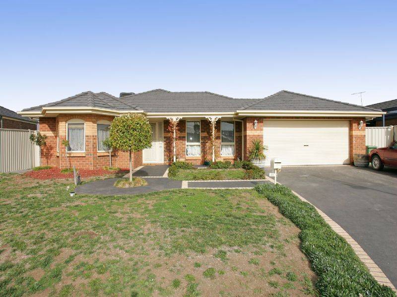 34 Stoneleigh Place, Craigieburn VIC 3064