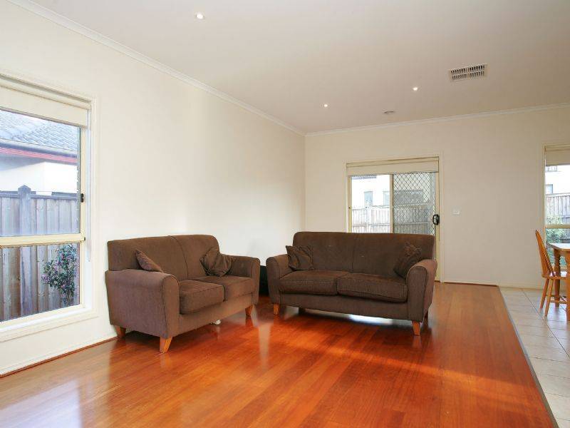 15 Elmville Place, Craigieburn VIC 3064