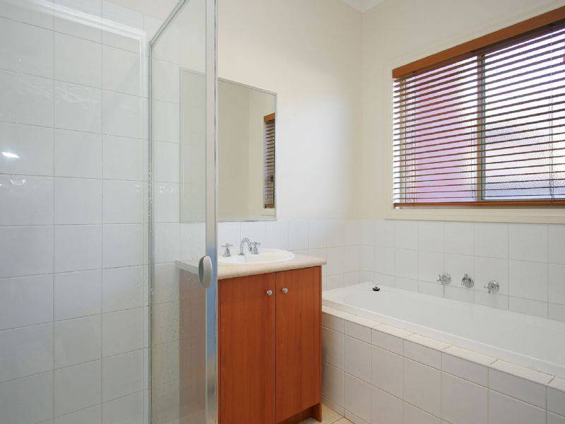 15 Elmville Place, Craigieburn VIC 3064