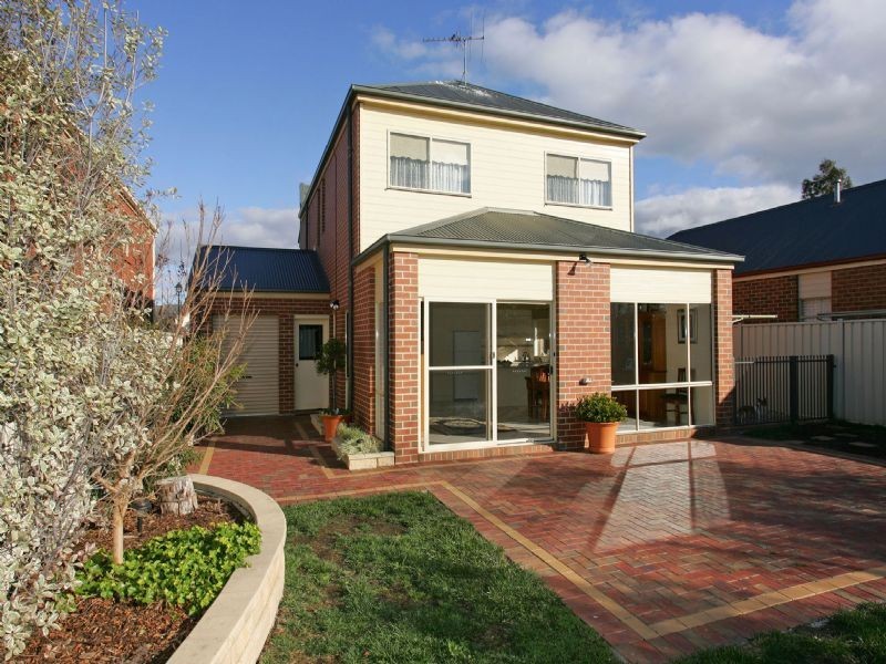 38 Waterford Avenue, Craigieburn VIC 3064