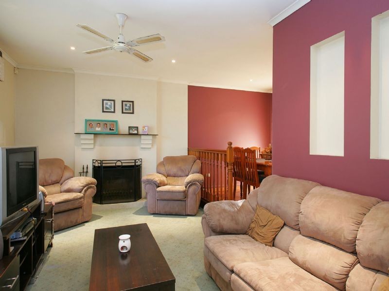 5 Whitley Crescent, Craigieburn VIC 3064