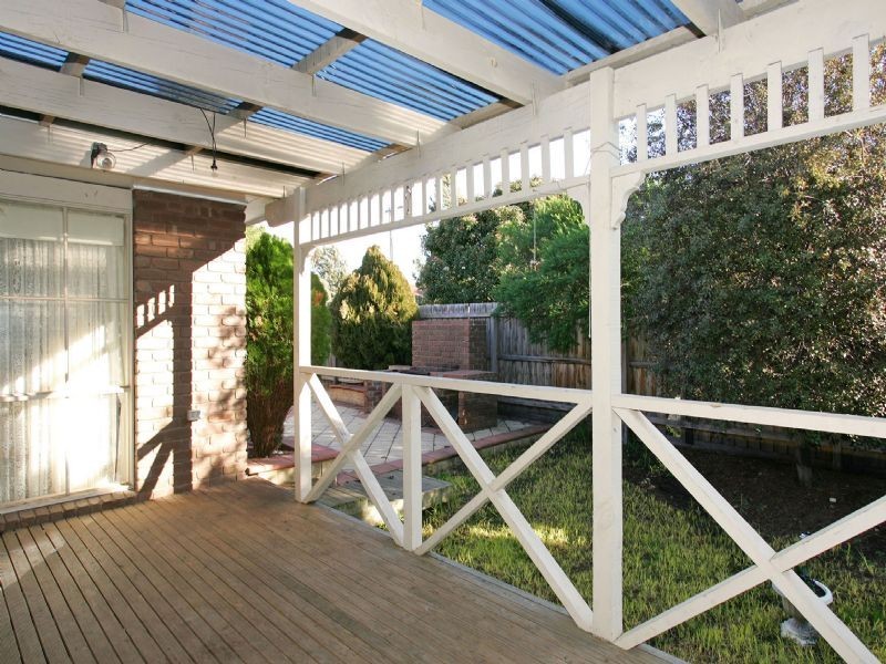 5 Whitley Crescent, Craigieburn VIC 3064