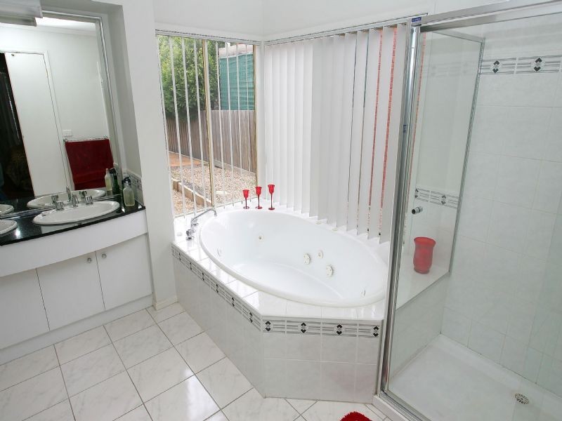 4 Boyden Square, Roxburgh Park VIC 3064