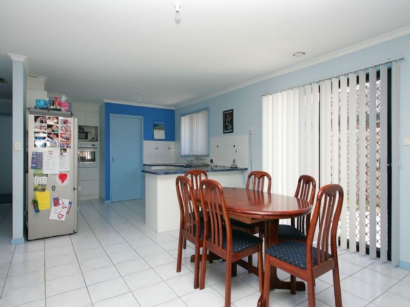25 Shortridge Circuit , Roxburgh Park VIC 3064