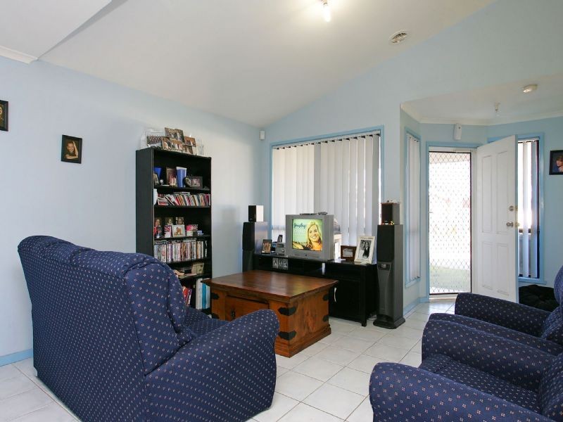 25 Shortridge Circuit , Roxburgh Park VIC 3064