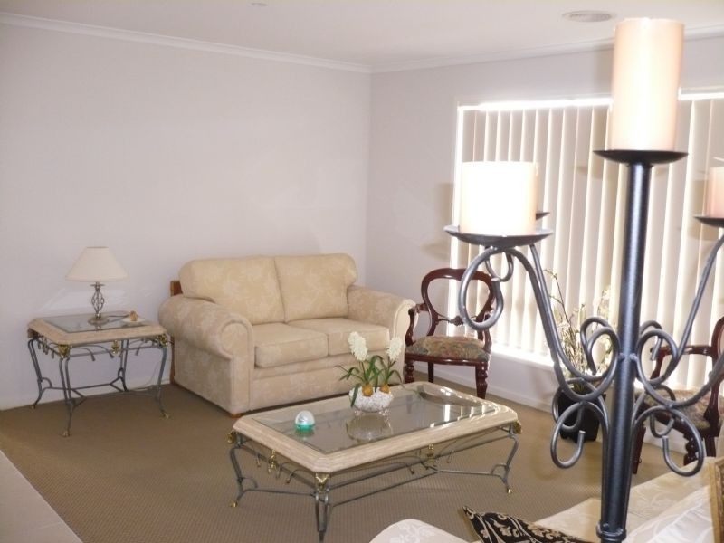 47 Axminster Drive, Craigieburn VIC 3064