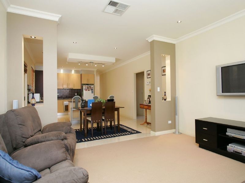 7 Malabar Street, Roxburgh Park VIC 3064