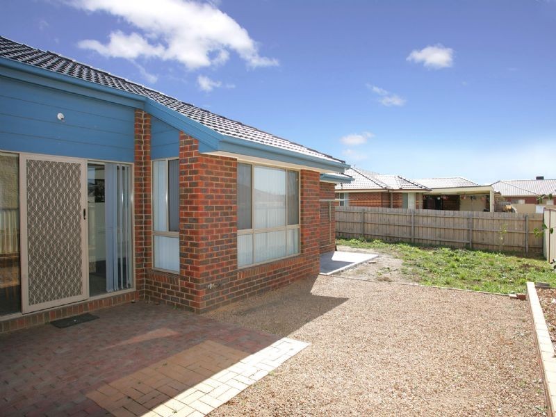 30 Hayfield Road , Roxburgh Park VIC 3064