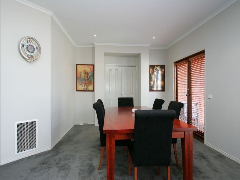 18 Durban PLace , Craigieburn VIC 3064