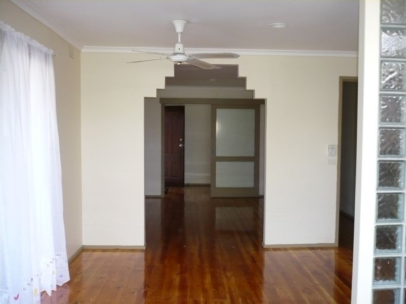 6 Grinstead Court, Craigieburn VIC 3064