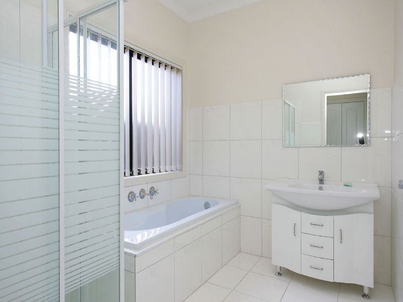 4 Innes Place, Craigieburn VIC 3064