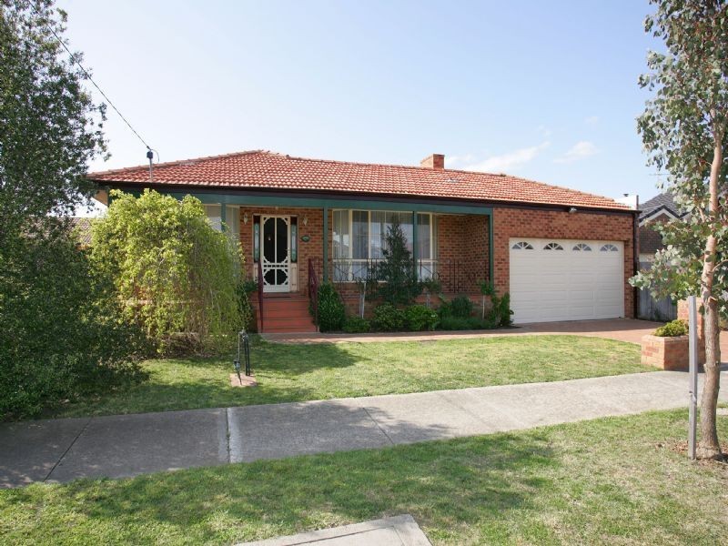 35 Amesbury Avenue, Craigieburn VIC 3064