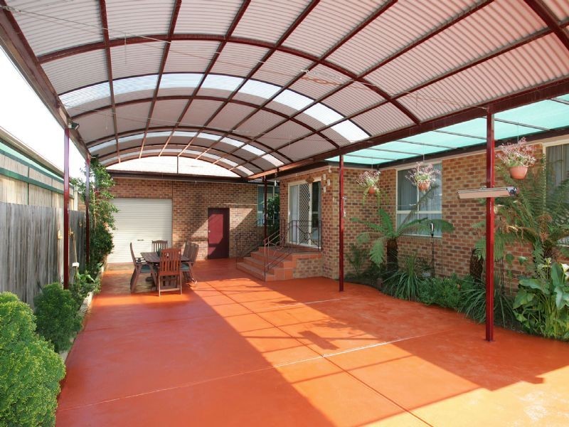 35 Amesbury Avenue, Craigieburn VIC 3064