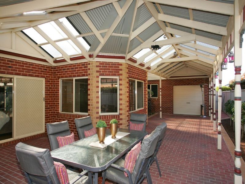 33 Jacaranda Place , Craigieburn VIC 3064