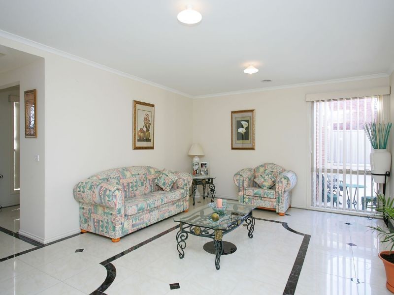 10 Creighton Way, Craigieburn VIC 3064