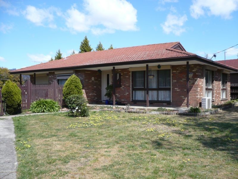 3 Milburn Place, Craigieburn VIC 3064