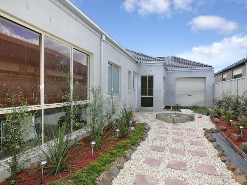 11 Durban Place , Craigieburn VIC 3064