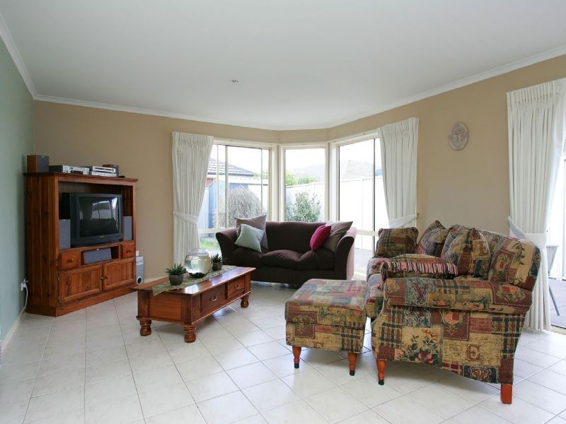 38 Jacaranda Place, Craigieburn VIC 3064