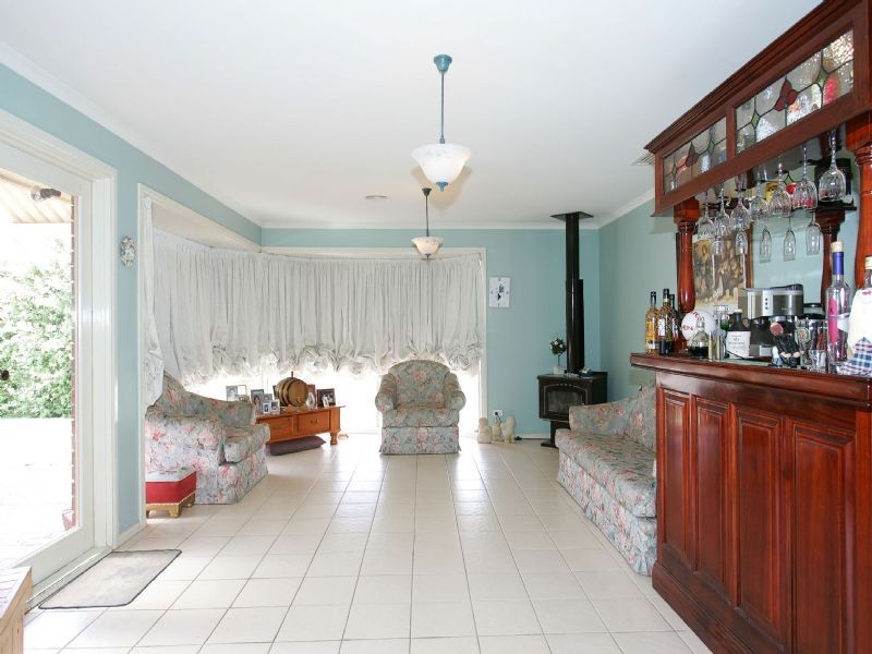 17 Cherry Blossom Close, Craigieburn VIC 3064