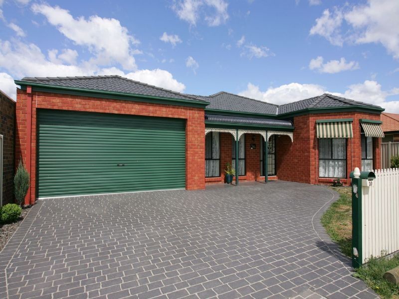 10 Congo Court , Roxburgh Park VIC 3064
