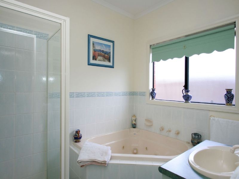 10 Congo Court , Roxburgh Park VIC 3064