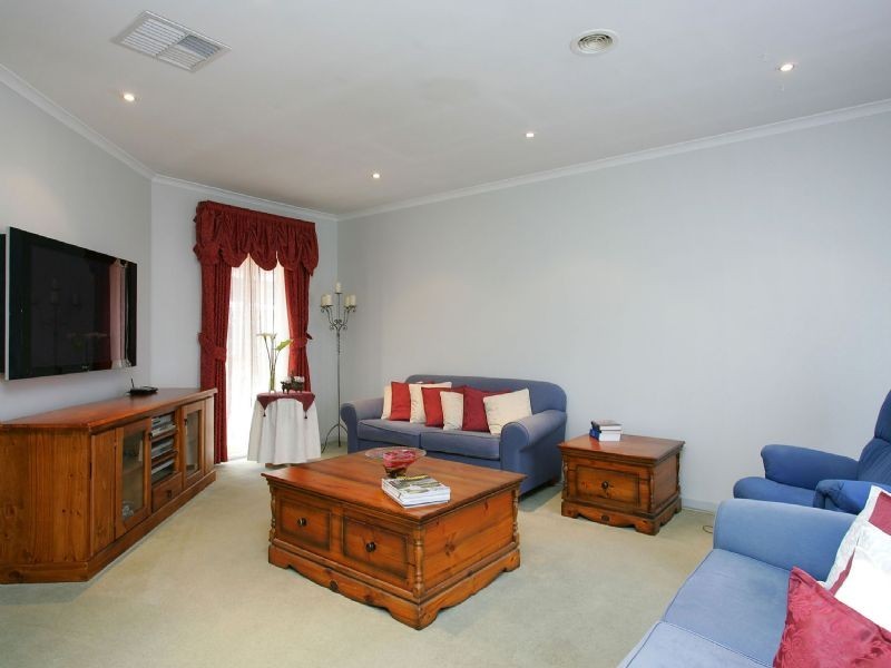 44 Willmott Drive, Craigieburn VIC 3064