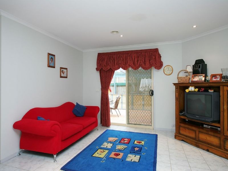 44 Willmott Drive, Craigieburn VIC 3064