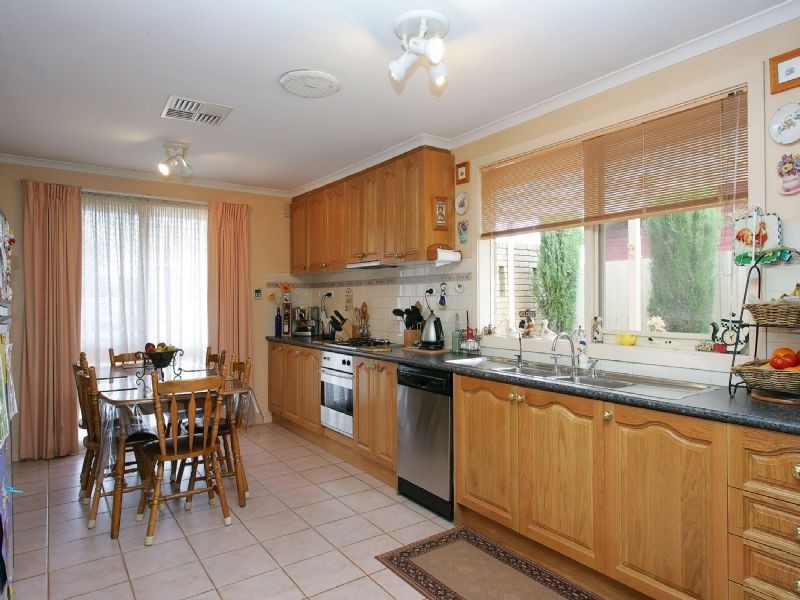 17 Keysborough Street, Craigieburn VIC 3064