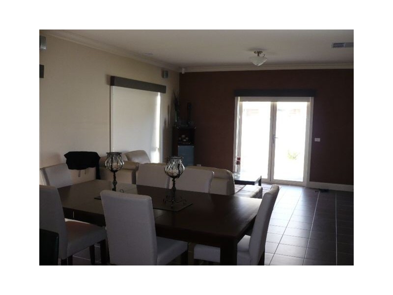 3 Long Island Circuit, Craigieburn VIC 3064