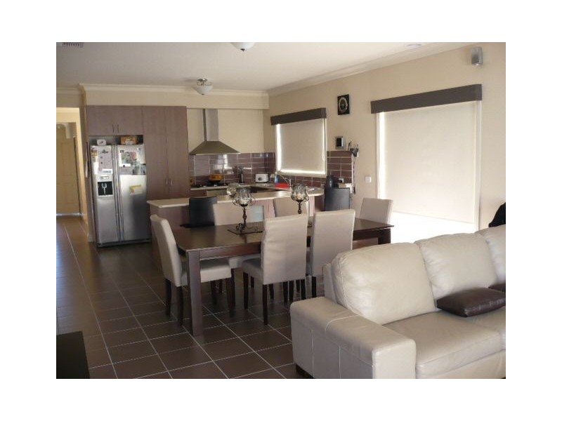 3 Long Island Circuit, Craigieburn VIC 3064