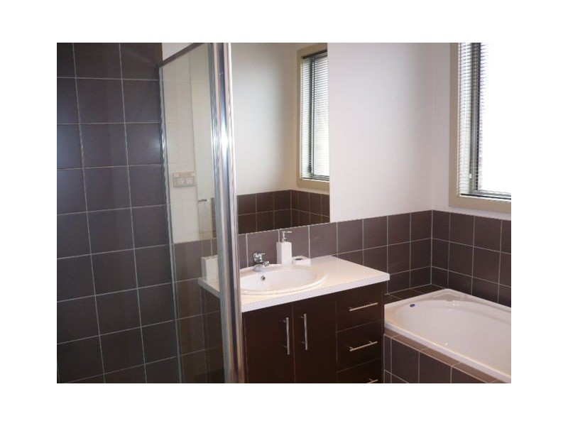 21A Riversdale Street , Craigieburn VIC 3064