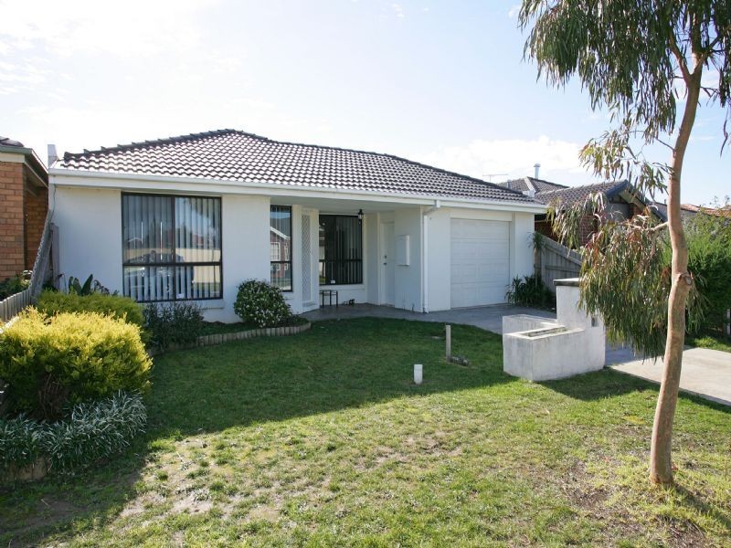 25 Shortridge Circuit, Roxburgh Park VIC 3064