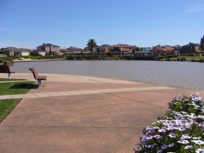 19 Castlebury Place, Craigieburn VIC 3064